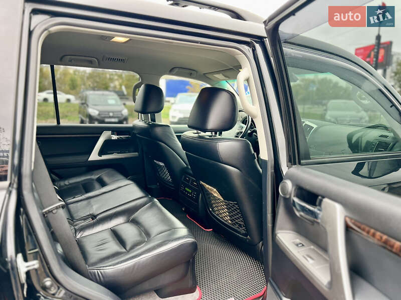 Внедорожник / Кроссовер Toyota Land Cruiser 2012 в Киеве