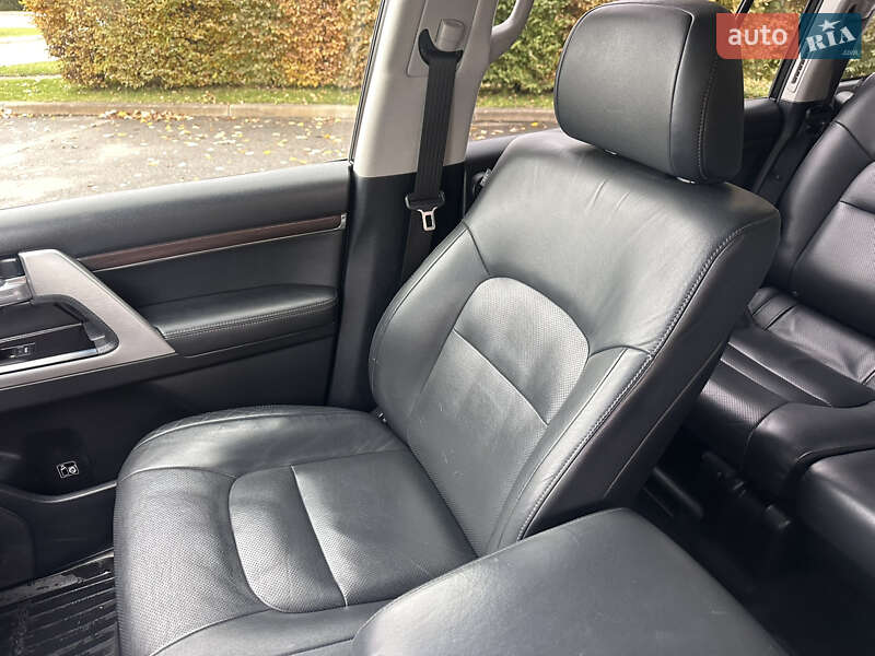 Внедорожник / Кроссовер Toyota Land Cruiser 2018 в Киеве фото 16 Внедорожник / Кроссовер Toyota Land Cruiser 2018 в Киеве