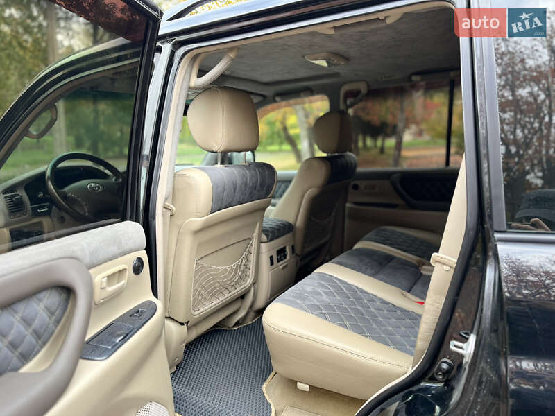 Внедорожник / Кроссовер Toyota Land Cruiser 2005 в Ровно фото 31 Внедорожник / Кроссовер Toyota Land Cruiser 2005 в Ровно