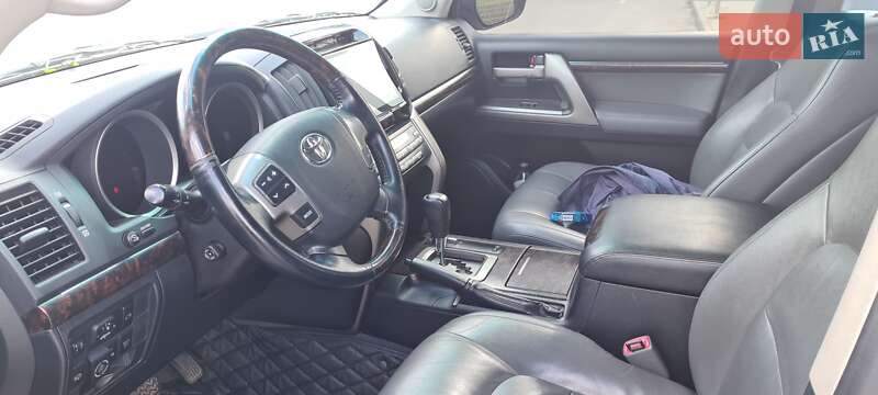 Внедорожник / Кроссовер Toyota Land Cruiser 2008 в Киеве фото 13 Внедорожник / Кроссовер Toyota Land Cruiser 2008 в Киеве