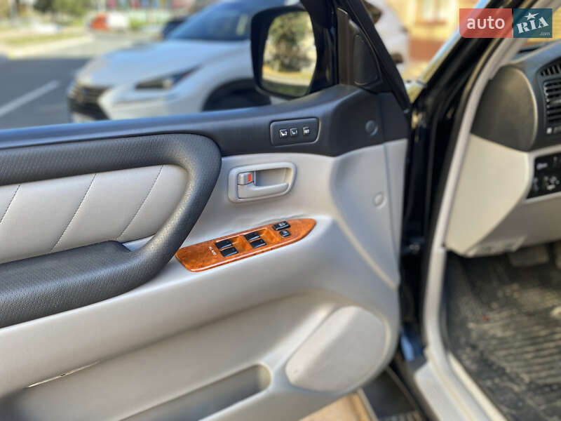 Внедорожник / Кроссовер Toyota Land Cruiser 2006 в Новых Петровцах фото 22 Внедорожник / Кроссовер Toyota Land Cruiser 2006 в Новых Петровцах