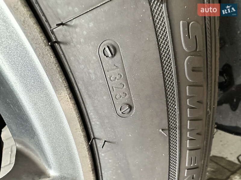 Внедорожник / Кроссовер Toyota Land Cruiser 2012 в Киеве фото 16 Внедорожник / Кроссовер Toyota Land Cruiser 2012 в Киеве