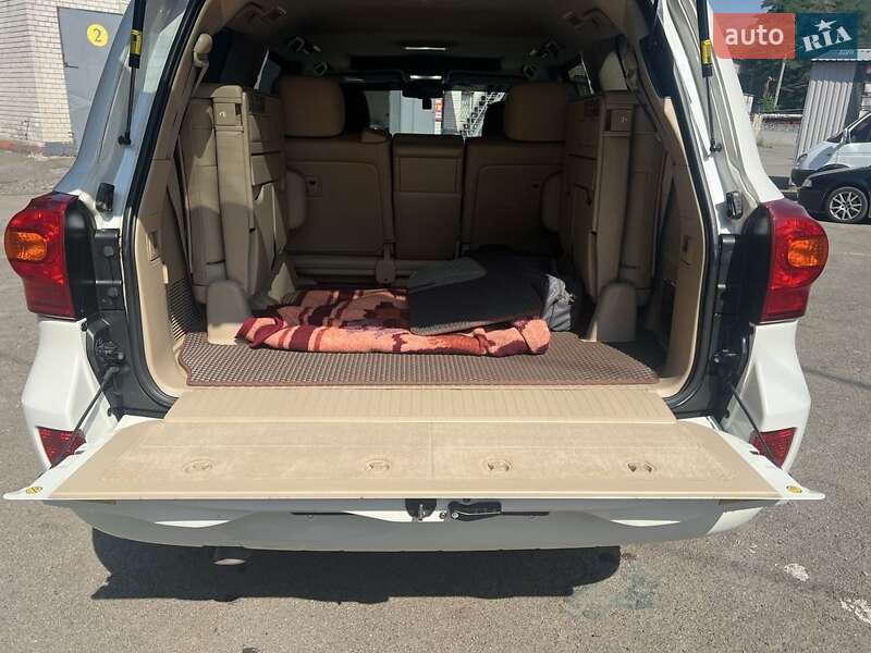 Внедорожник / Кроссовер Toyota Land Cruiser 2013 в Днепре фото 9 Внедорожник / Кроссовер Toyota Land Cruiser 2013 в Днепре