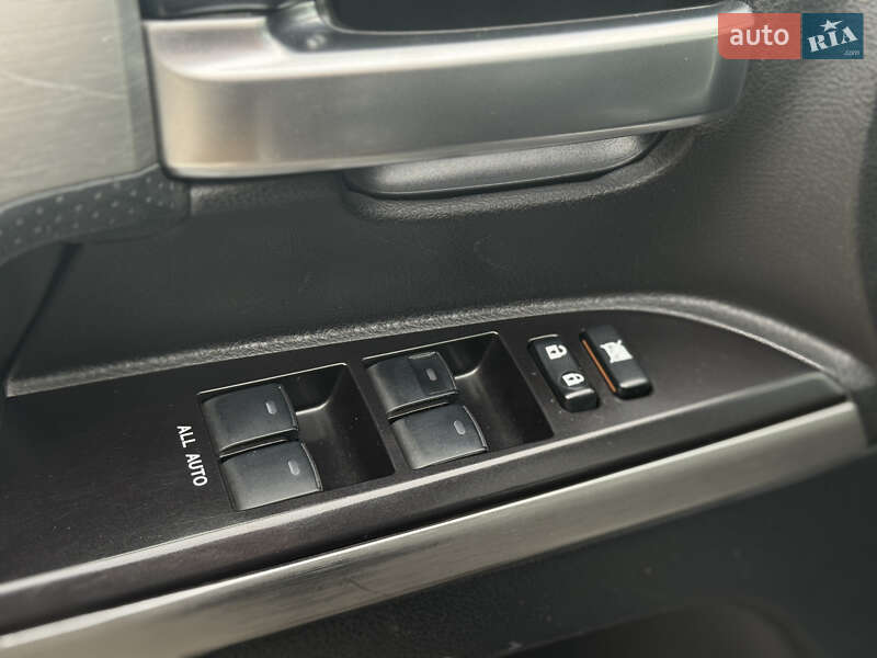 Внедорожник / Кроссовер Toyota Land Cruiser 2016 в Киеве