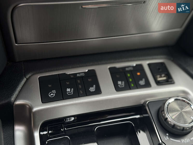 Внедорожник / Кроссовер Toyota Land Cruiser 2016 в Киеве