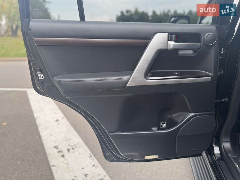 Внедорожник / Кроссовер Toyota Land Cruiser 2016 в Киеве