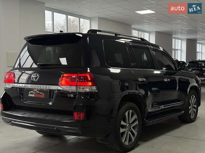 Внедорожник / Кроссовер Toyota Land Cruiser 2017 в Полтаве фото 4 Внедорожник / Кроссовер Toyota Land Cruiser 2017 в Полтаве