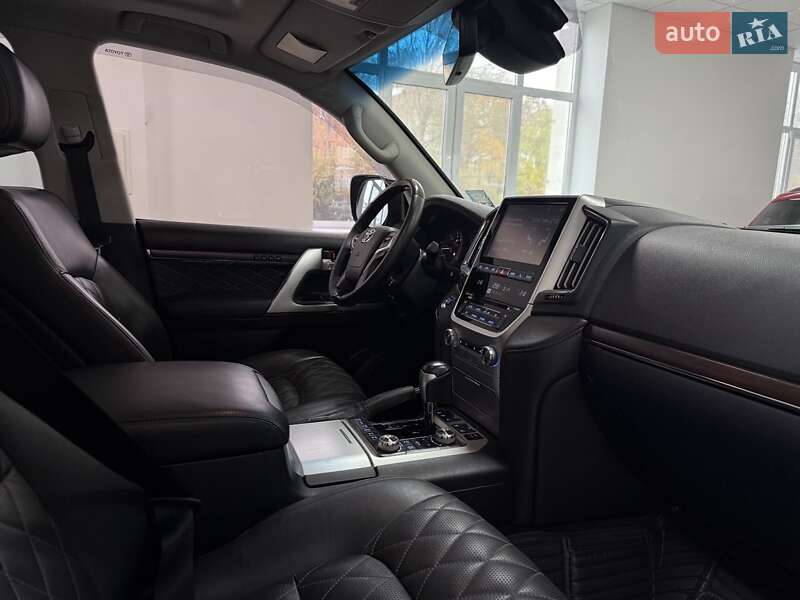 Внедорожник / Кроссовер Toyota Land Cruiser 2017 в Полтаве фото 17 Внедорожник / Кроссовер Toyota Land Cruiser 2017 в Полтаве