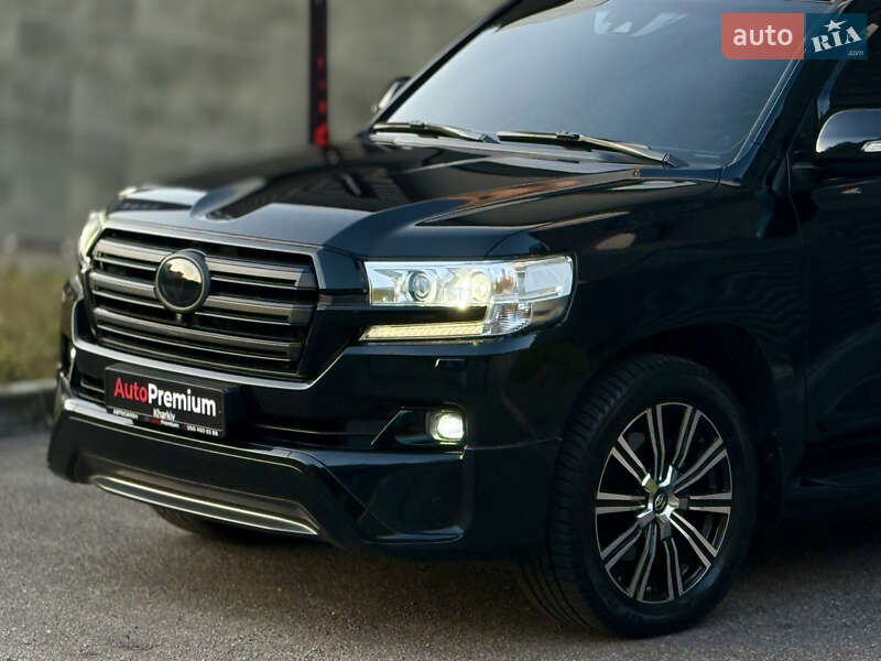 Внедорожник / Кроссовер Toyota Land Cruiser 2015 в Харькове фото 12 Внедорожник / Кроссовер Toyota Land Cruiser 2015 в Харькове