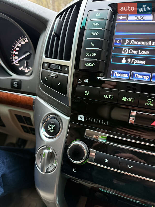 Внедорожник / Кроссовер Toyota Land Cruiser 2013 в Киеве