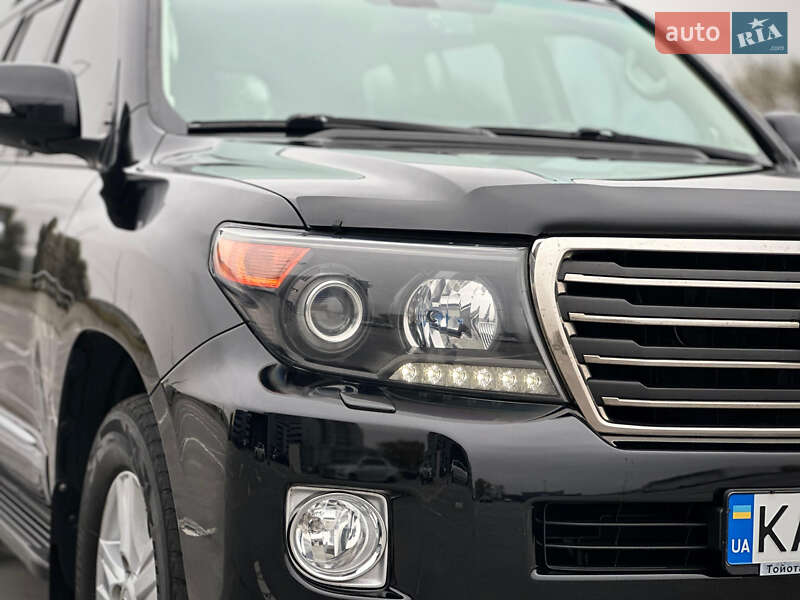 Внедорожник / Кроссовер Toyota Land Cruiser 2014 в Киеве