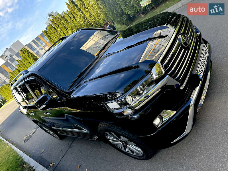 Внедорожник / Кроссовер Toyota Land Cruiser 2017 в Днепре фото 7 Внедорожник / Кроссовер Toyota Land Cruiser 2017 в Днепре
