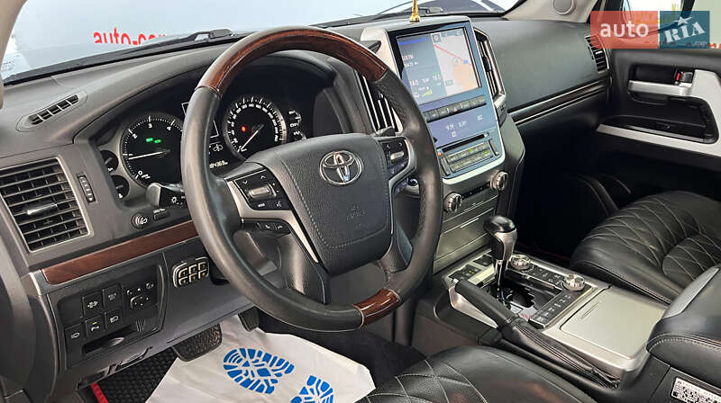 Внедорожник / Кроссовер Toyota Land Cruiser 2017 в Львове фото 6 Внедорожник / Кроссовер Toyota Land Cruiser 2017 в Львове