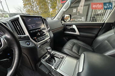Позашляховик / Кросовер Toyota Land Cruiser 2016 в  фото 24 Позашляховик / Кросовер Toyota Land Cruiser 2016 в
