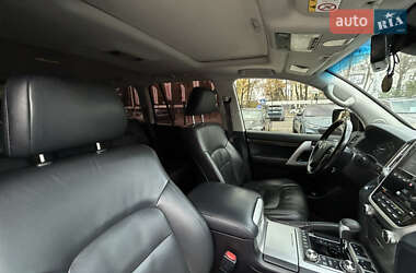 Позашляховик / Кросовер Toyota Land Cruiser 2016 в  фото 39 Позашляховик / Кросовер Toyota Land Cruiser 2016 в