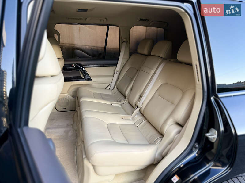 Внедорожник / Кроссовер Toyota Land Cruiser 2015 в Харькове фото 14 Внедорожник / Кроссовер Toyota Land Cruiser 2015 в Харькове