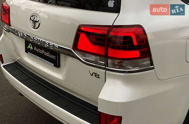 Внедорожник / Кроссовер Toyota Land Cruiser 2019 в 