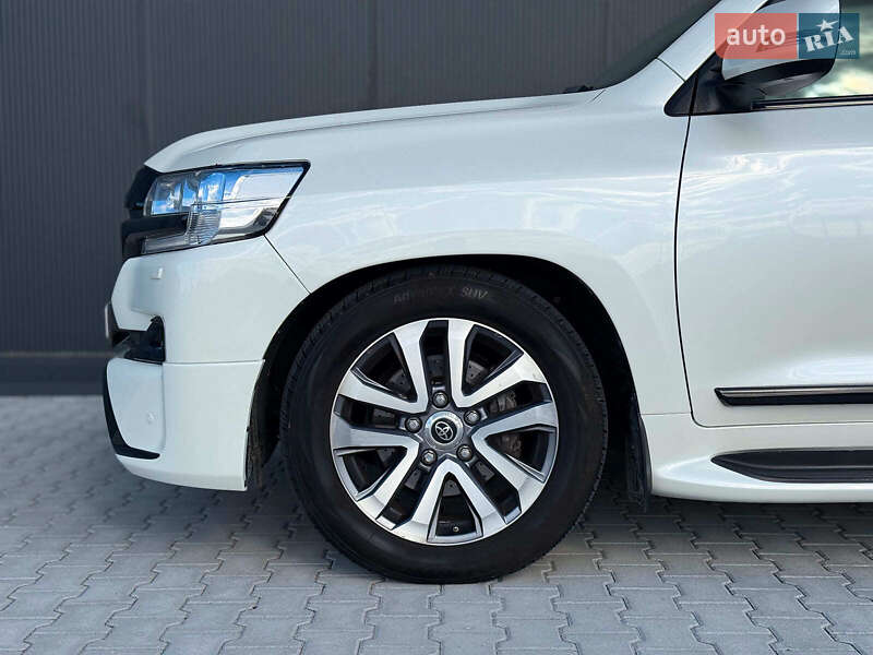 Внедорожник / Кроссовер Toyota Land Cruiser 2016 в Львове