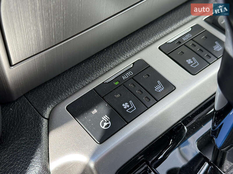 Внедорожник / Кроссовер Toyota Land Cruiser 2016 в Львове