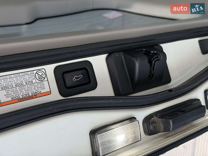 Внедорожник / Кроссовер Toyota Land Cruiser 2016 в Львове