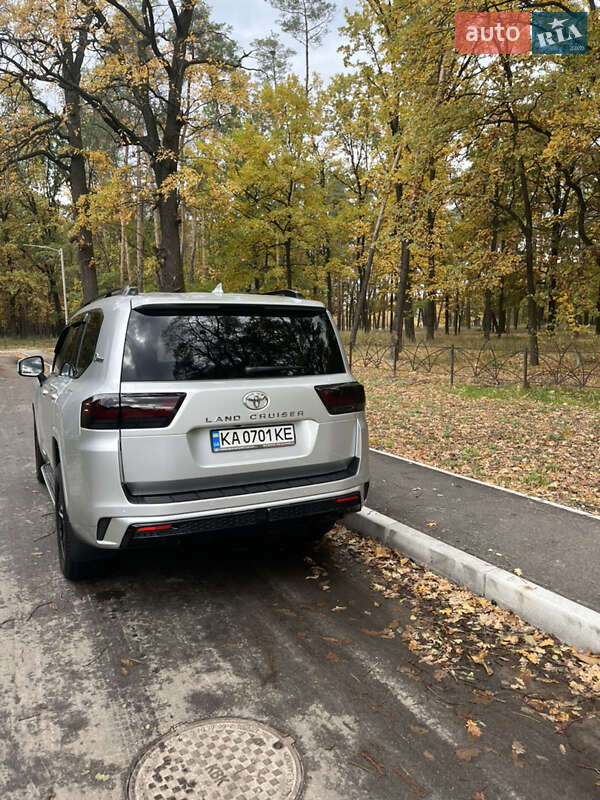Внедорожник / Кроссовер Toyota Land Cruiser 2021 в Киеве фото 3 Внедорожник / Кроссовер Toyota Land Cruiser 2021 в Киеве