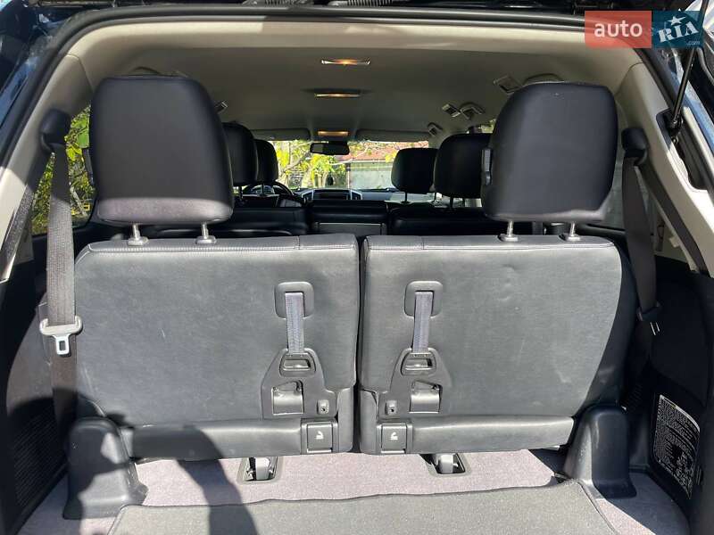 Внедорожник / Кроссовер Toyota Land Cruiser 2013 в Киеве фото 32 Внедорожник / Кроссовер Toyota Land Cruiser 2013 в Киеве