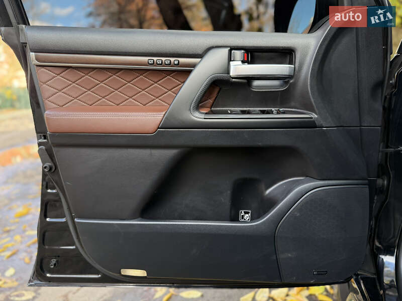 Внедорожник / Кроссовер Toyota Land Cruiser 2016 в Львове фото 25 Внедорожник / Кроссовер Toyota Land Cruiser 2016 в Львове