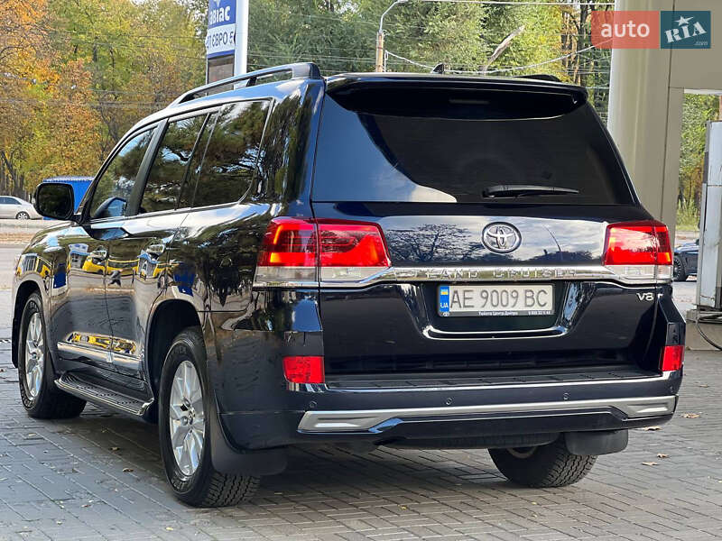 Позашляховик / Кросовер Toyota Land Cruiser 2016 в Дніпрі фото 13 Позашляховик / Кросовер Toyota Land Cruiser 2016 в Дніпрі