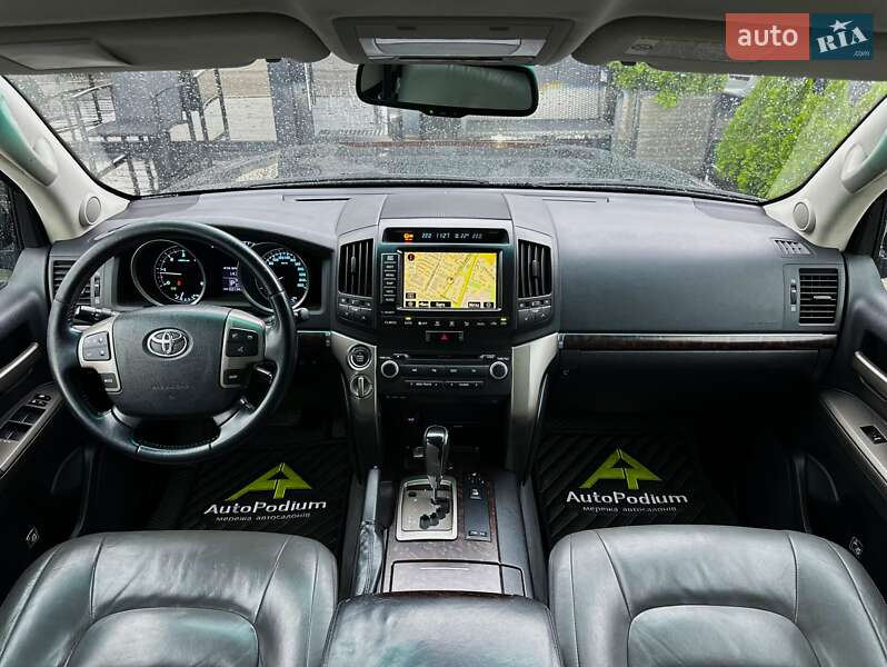 Внедорожник / Кроссовер Toyota Land Cruiser 2008 в Киеве фото 29 Внедорожник / Кроссовер Toyota Land Cruiser 2008 в Киеве