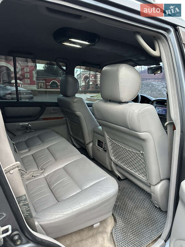 Позашляховик / Кросовер Toyota Land Cruiser 2004 в Дніпрі