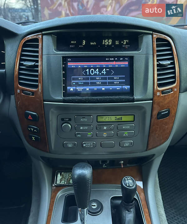 Позашляховик / Кросовер Toyota Land Cruiser 2004 в Дніпрі