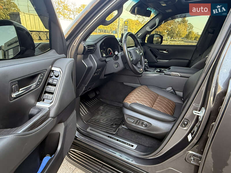 Внедорожник / Кроссовер Toyota Land Cruiser 2021 в Харькове