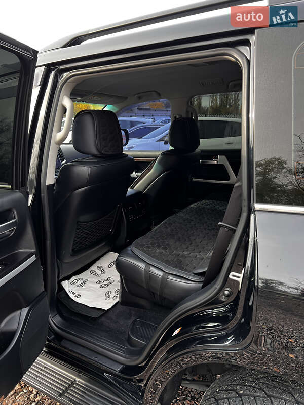 Позашляховик / Кросовер Toyota Land Cruiser 2015 в Черкасах фото 17 Позашляховик / Кросовер Toyota Land Cruiser 2015 в Черкасах