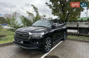 Внедорожник / Кроссовер Toyota Land Cruiser 2018 в Киеве
