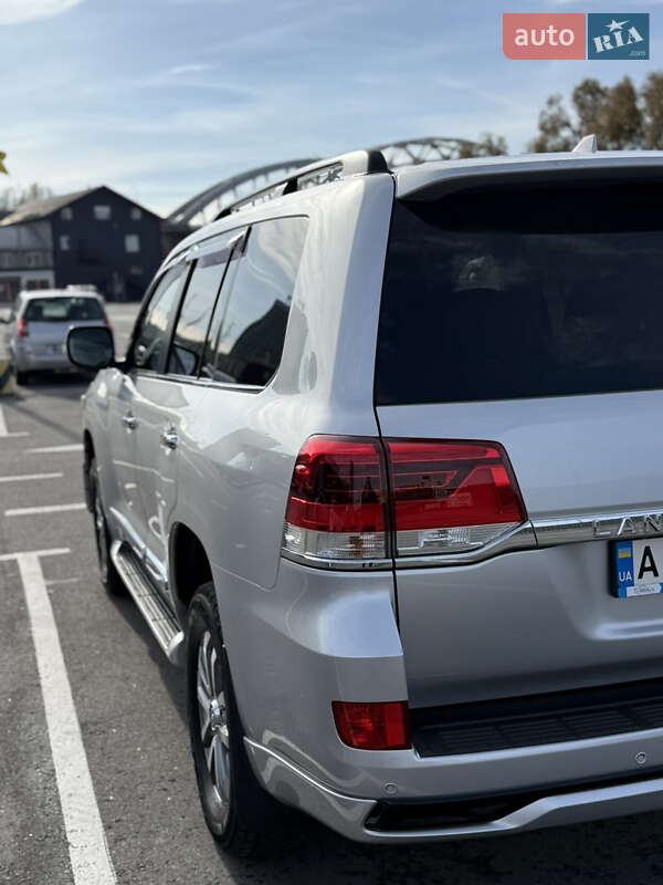Внедорожник / Кроссовер Toyota Land Cruiser 2017 в Киеве фото 25 Внедорожник / Кроссовер Toyota Land Cruiser 2017 в Киеве