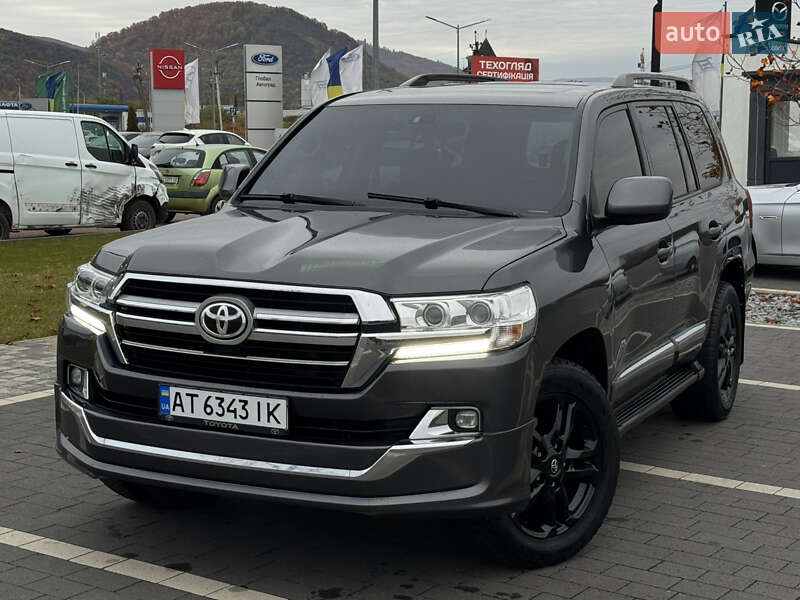 Внедорожник / Кроссовер Toyota Land Cruiser 2010 в Мукачево