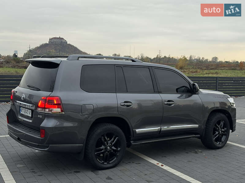 Внедорожник / Кроссовер Toyota Land Cruiser 2010 в Мукачево