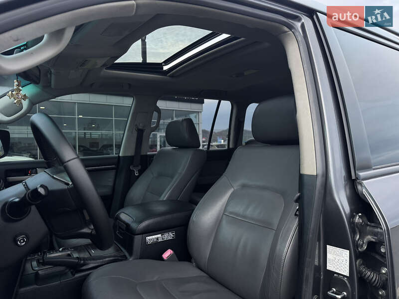 Внедорожник / Кроссовер Toyota Land Cruiser 2010 в Мукачево