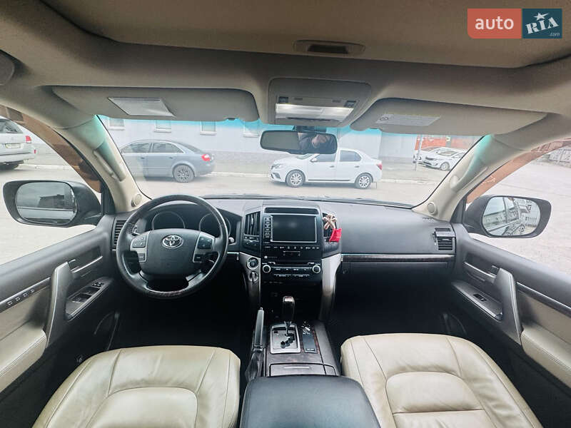 Внедорожник / Кроссовер Toyota Land Cruiser 2011 в Киеве фото 19 Внедорожник / Кроссовер Toyota Land Cruiser 2011 в Киеве
