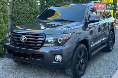 Внедорожник / Кроссовер Toyota Land Cruiser 2012 в Кельменцах