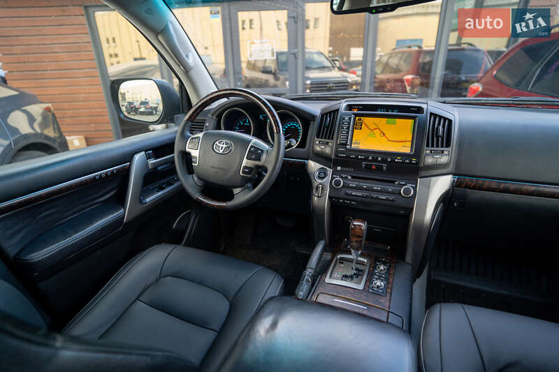 Внедорожник / Кроссовер Toyota Land Cruiser 2011 в Киеве