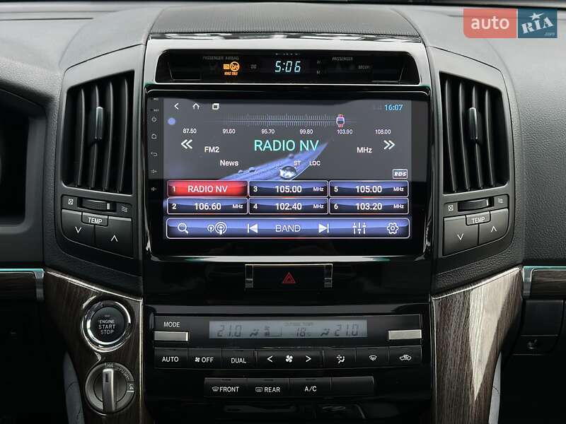 Внедорожник / Кроссовер Toyota Land Cruiser 2011 в Черновцах фото 29 Внедорожник / Кроссовер Toyota Land Cruiser 2011 в Черновцах