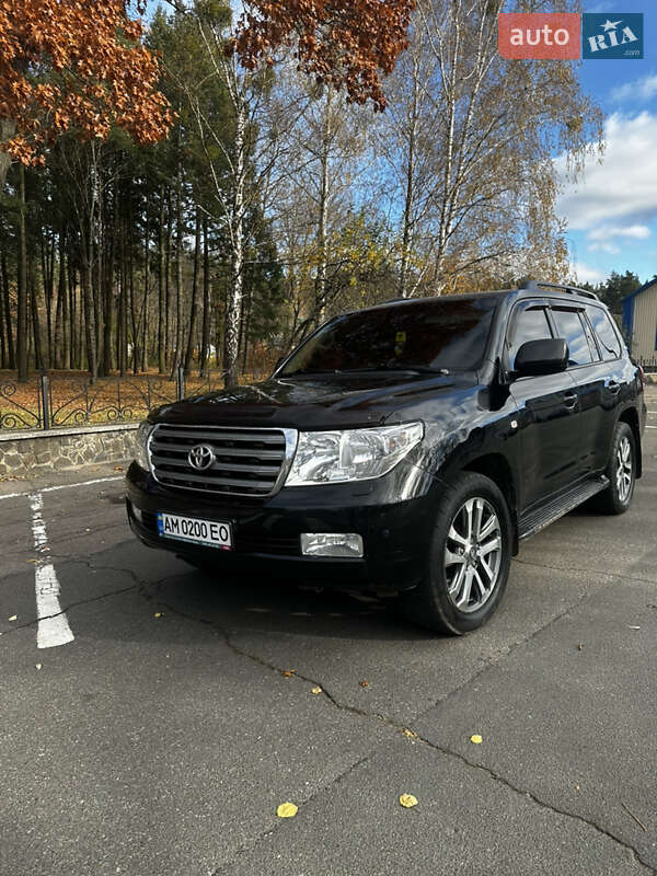Внедорожник / Кроссовер Toyota Land Cruiser 2011 в Радомышле фото Внедорожник / Кроссовер Toyota Land Cruiser 2011 в Радомышле