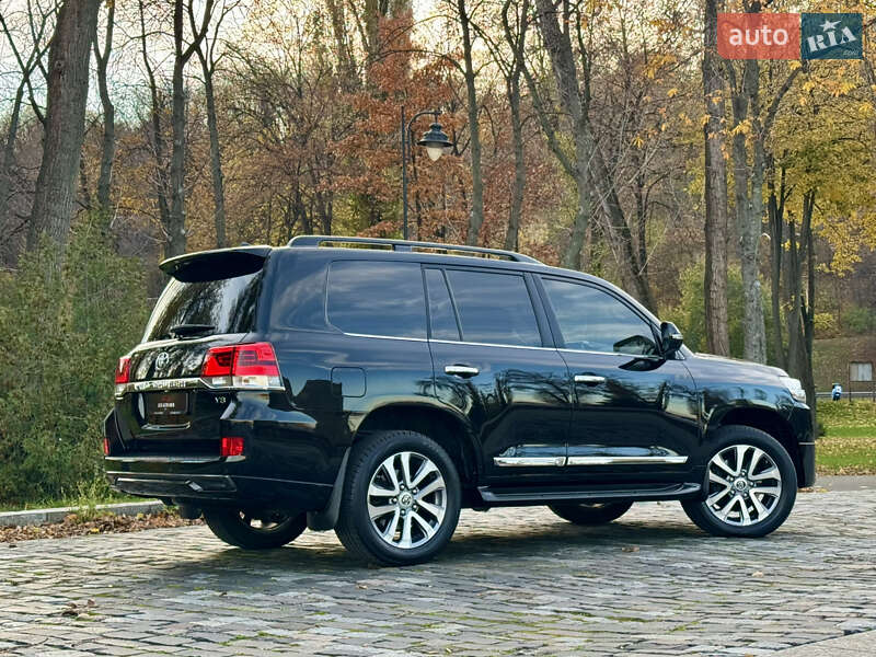 Внедорожник / Кроссовер Toyota Land Cruiser 2018 в Киеве