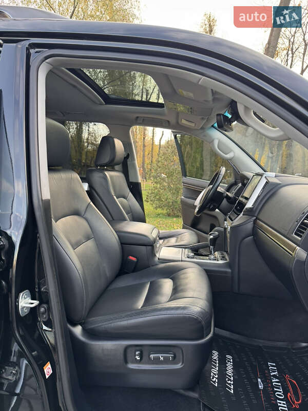 Внедорожник / Кроссовер Toyota Land Cruiser 2018 в Киеве