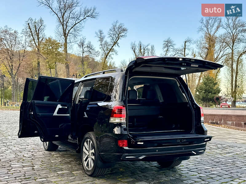 Внедорожник / Кроссовер Toyota Land Cruiser 2018 в Киеве