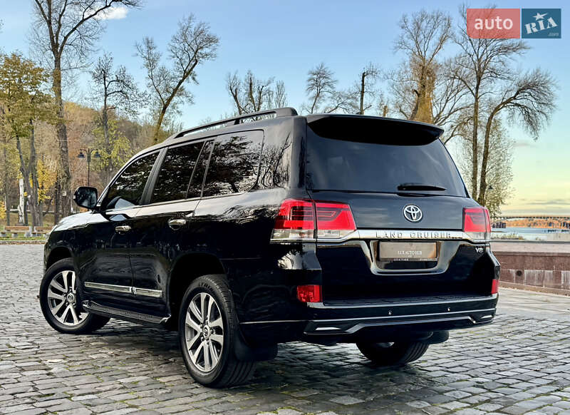 Внедорожник / Кроссовер Toyota Land Cruiser 2018 в Киеве