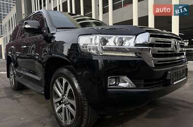 Внедорожник / Кроссовер Toyota Land Cruiser 2020 в Киеве