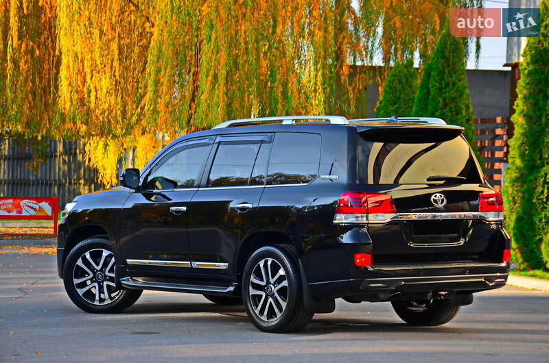 Внедорожник / Кроссовер Toyota Land Cruiser 2017 в Днепре