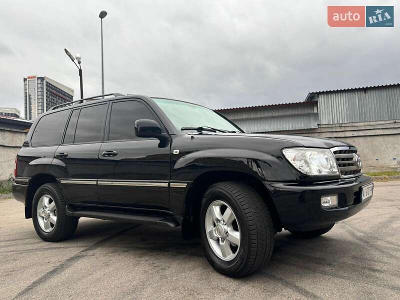Внедорожник / Кроссовер Toyota Land Cruiser 2003 в Киеве фото Внедорожник / Кроссовер Toyota Land Cruiser 2003 в Киеве